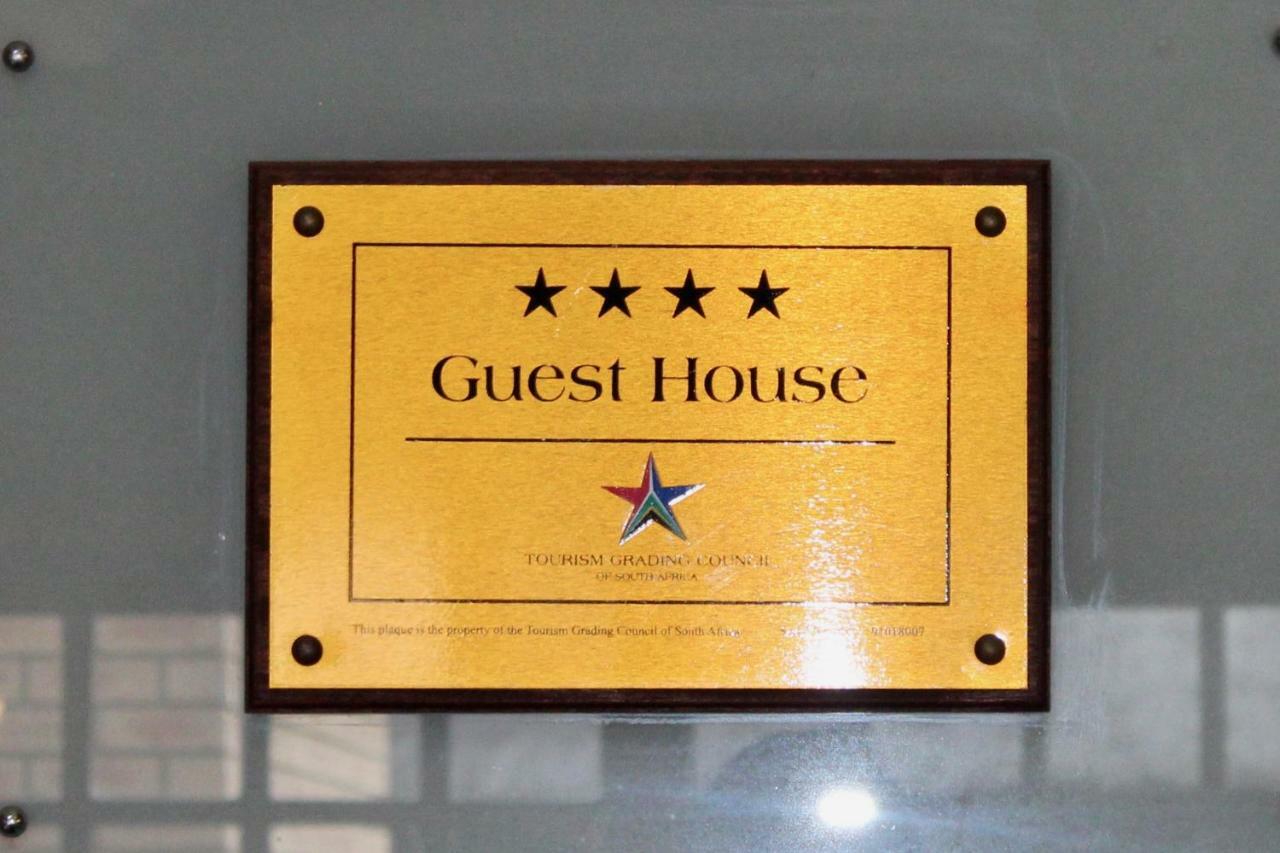 House And Heart Guest House فاندربايلبارك المظهر الخارجي الصورة